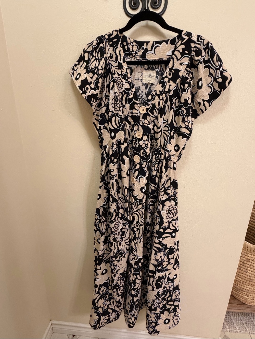 Umgee Black & Cream Floral Midi Dress